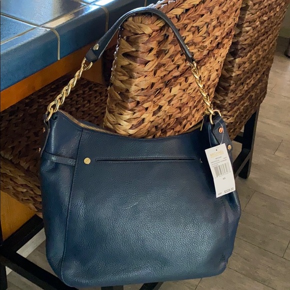 Authentic Michael Kors Shoulder Bag - Picture 5 of 5